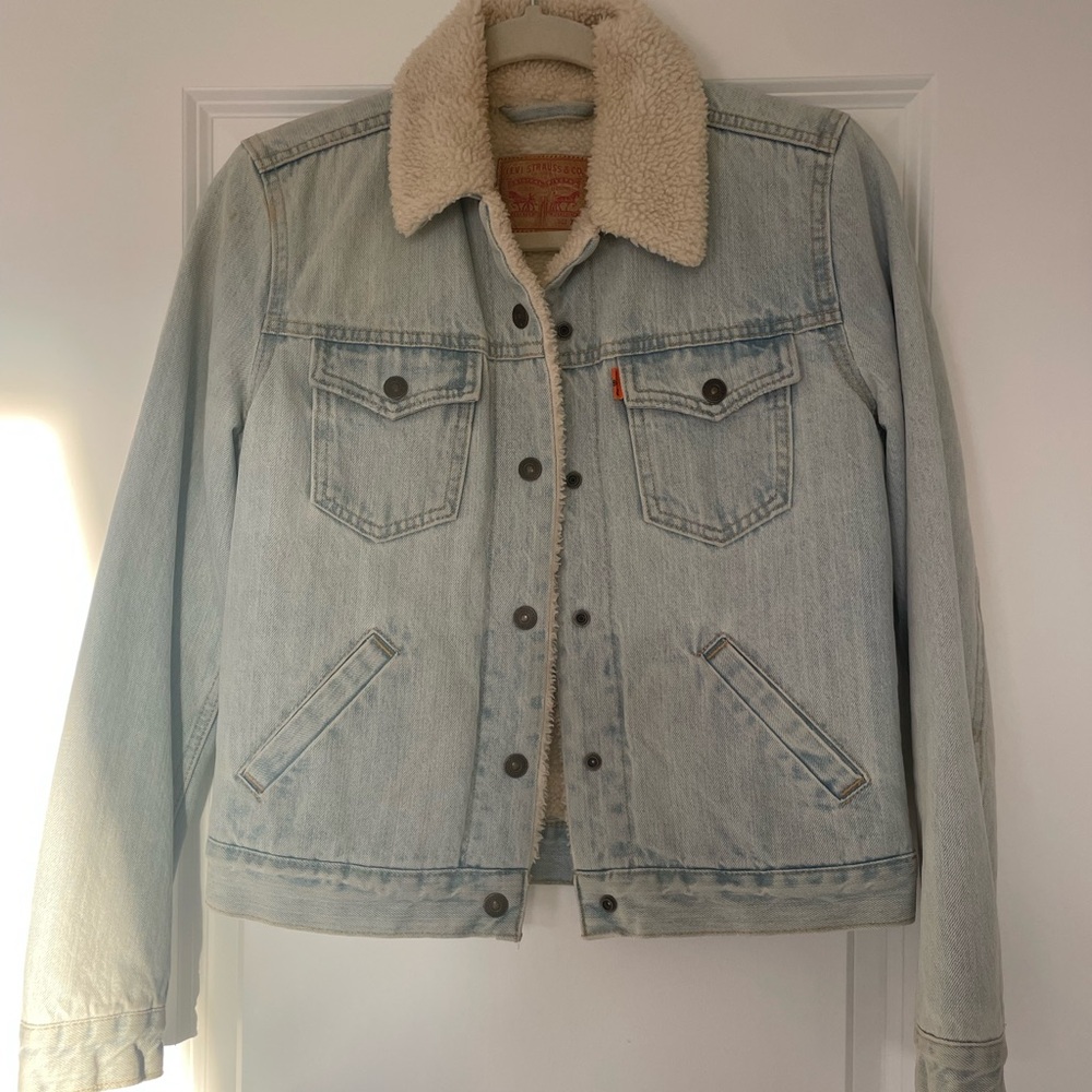 Levi's Light Blue Jean Jacket with Cream Sherpa Collar